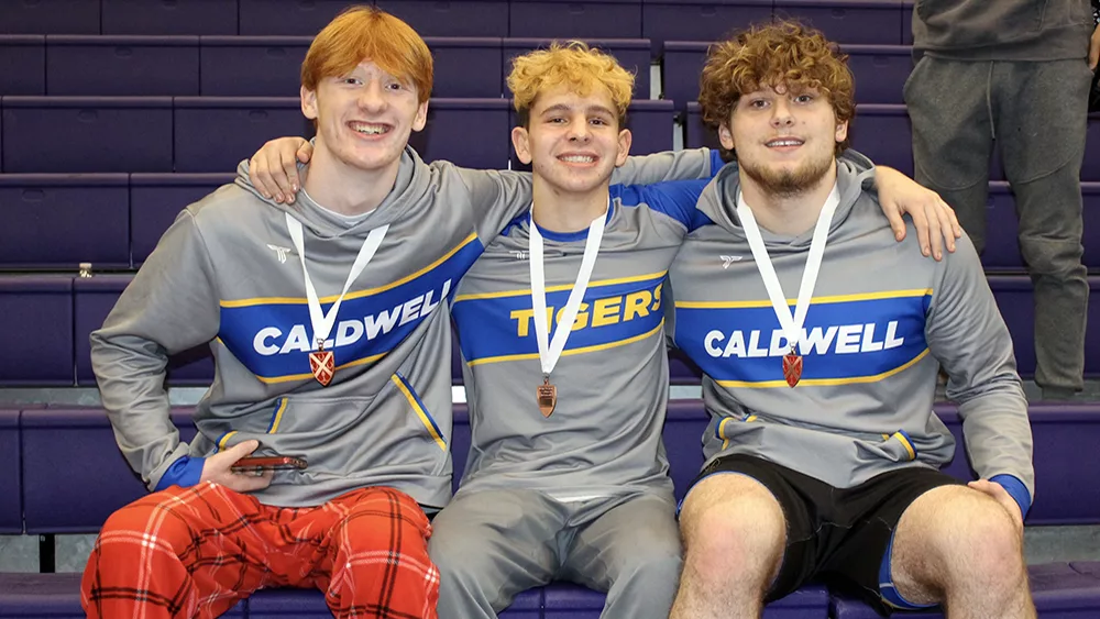 caldwell-medalists-at-father-ryn