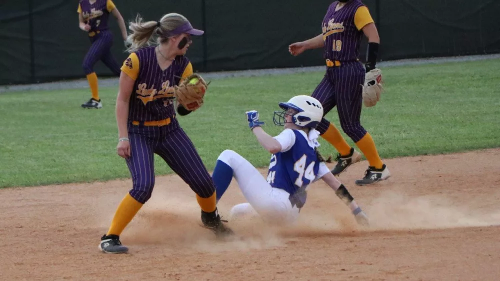 lyon-caldwell-softball-26-2