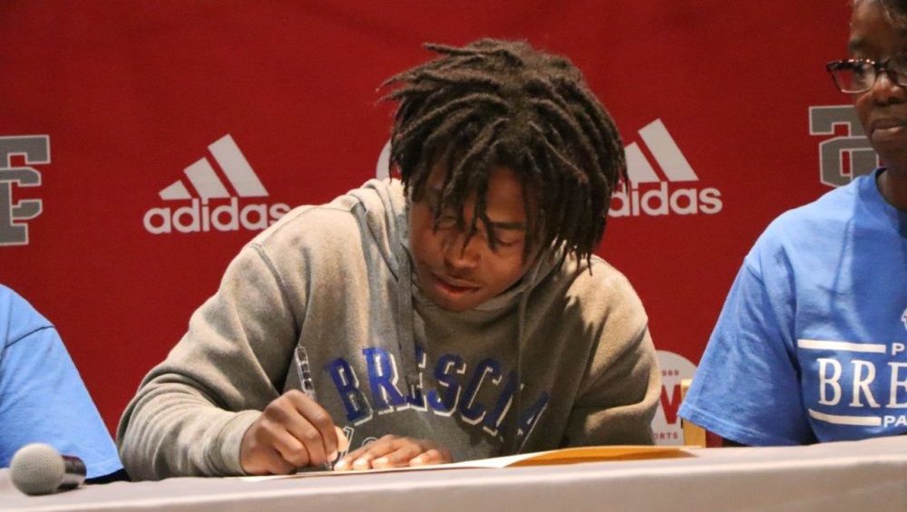signing-treyvon-osborne-43-2
