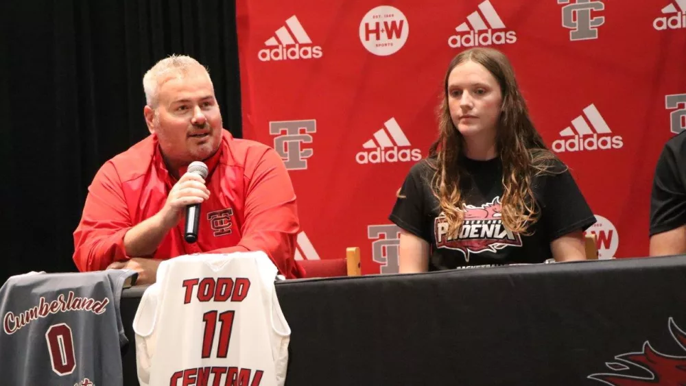 abby-williams-signing-41-2