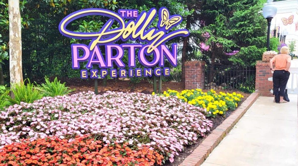 dolly-parton-experience-2