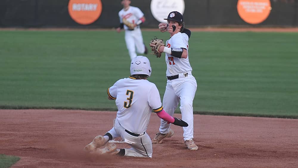 PHOTOS – Hopkinsville 6 UHA 5 (2nd Region Final) | Your Sports Edge 2021