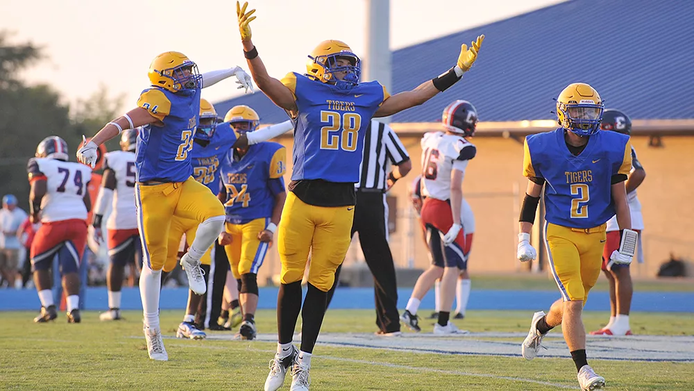 gus-fox-vs-hopkins-central