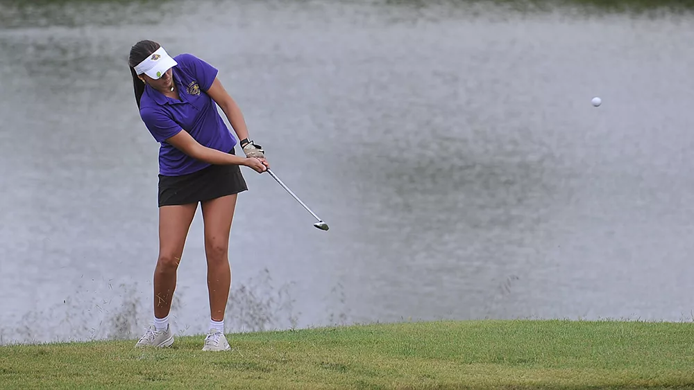 jenna-coursey-at-region-golf