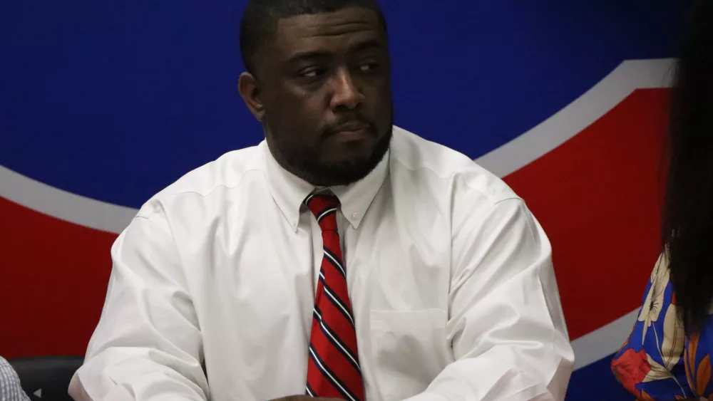 dior-curtis-announcement-16-2