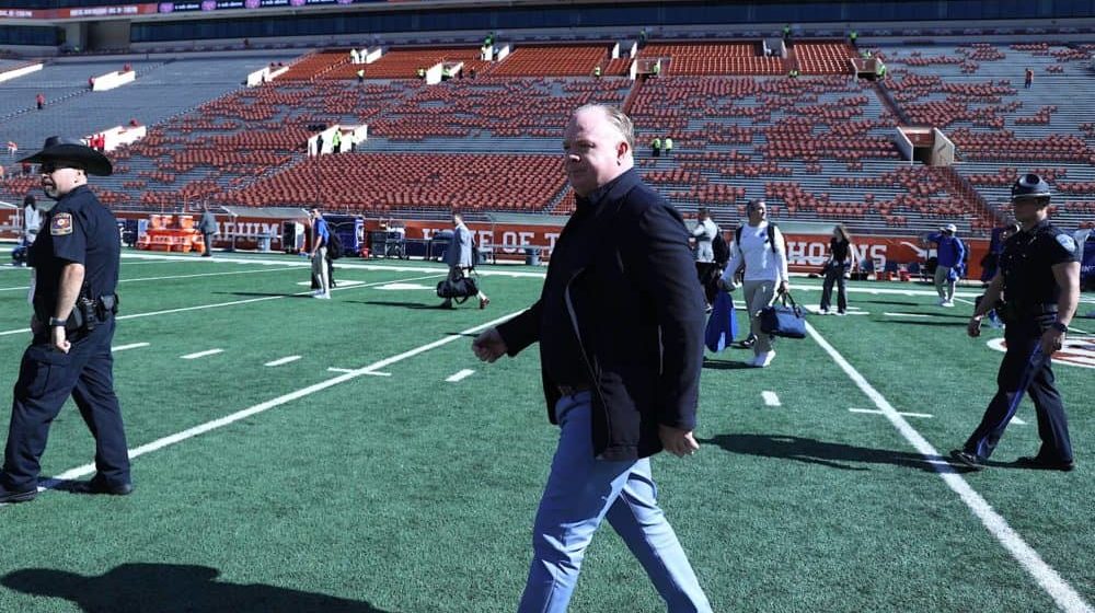 stoops-on-the-field