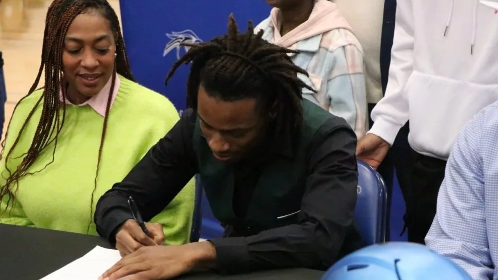 fort-campbell-signing-day-85-2