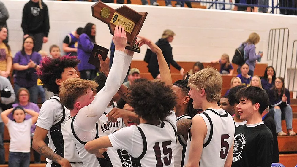 maroons-hold-trophy