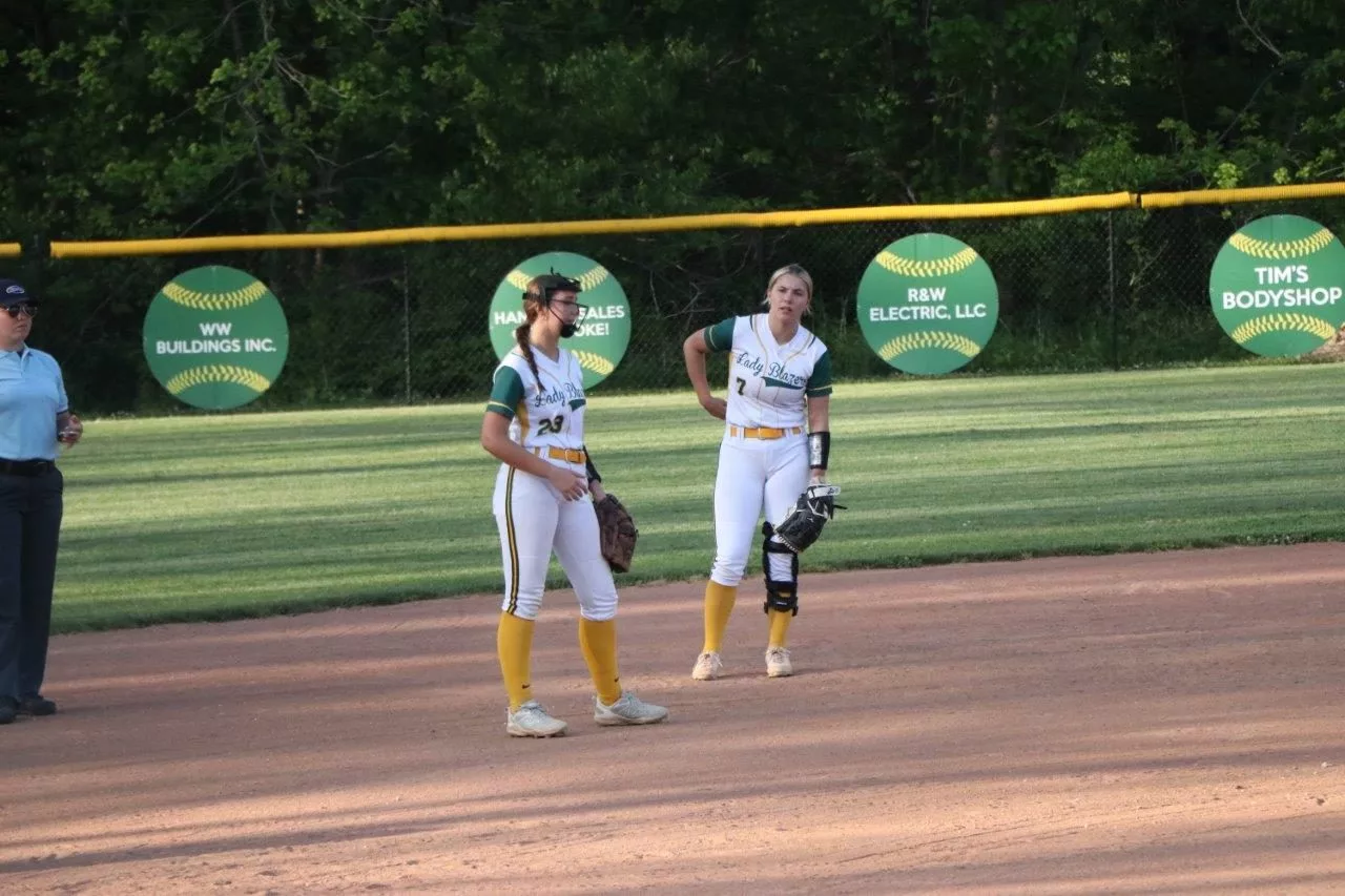 fort-uha-softball-49