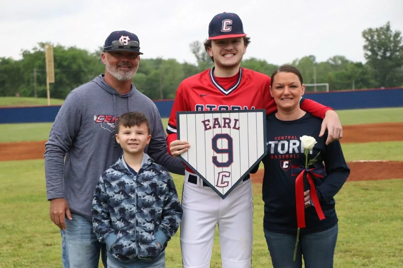 central-senior-day-41