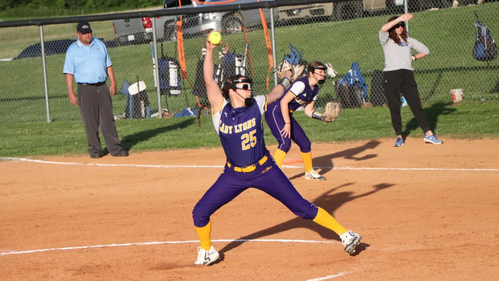 lady-lyons-lady-rockets-75-2
