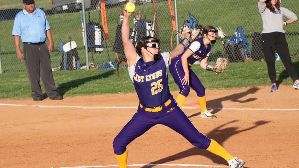 lady-lyons-lady-rockets-75-2