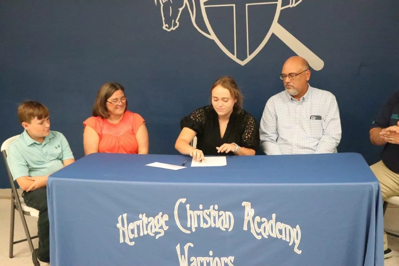 warren-signing-39