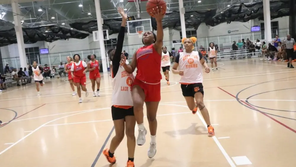 lady-cols-hoptown-20-2