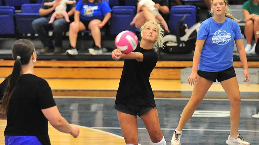 caldwell-alumni-volleyball-2