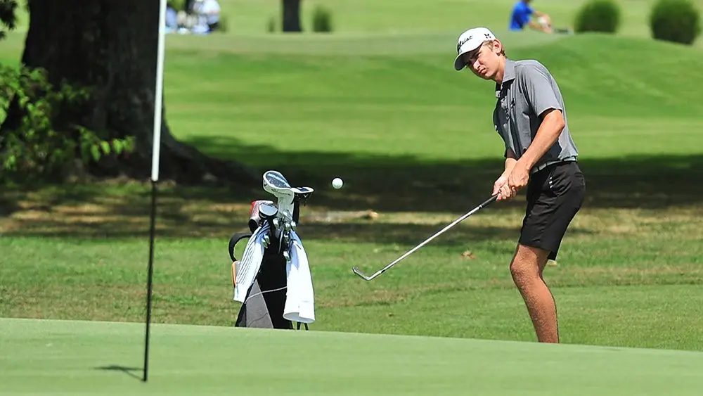 maroon-golf-2