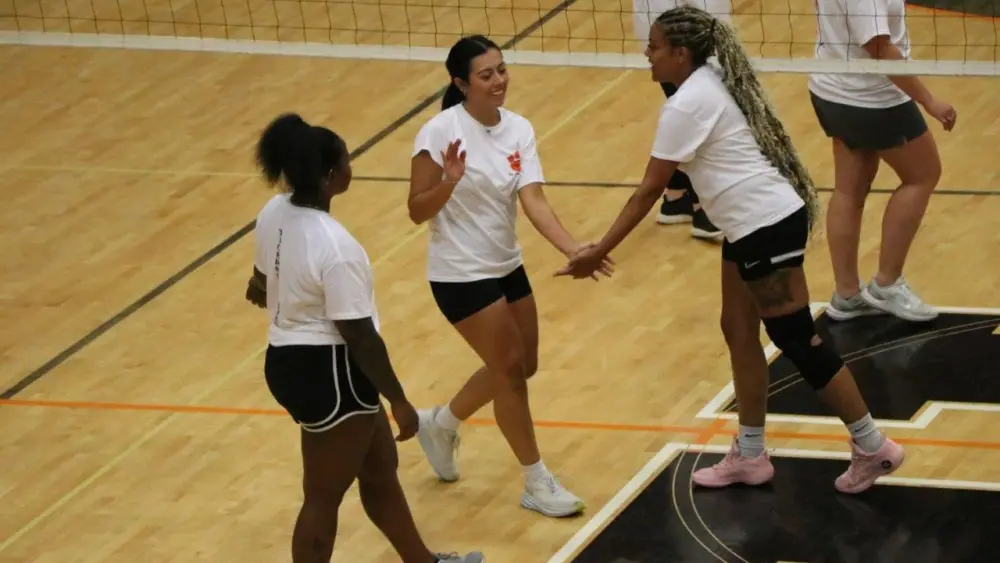 hhs-volleyball-alumni-67-2