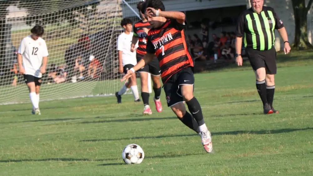 hoptown-lyon-24-4