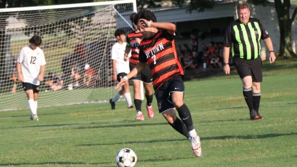 hoptown-lyon-24-4