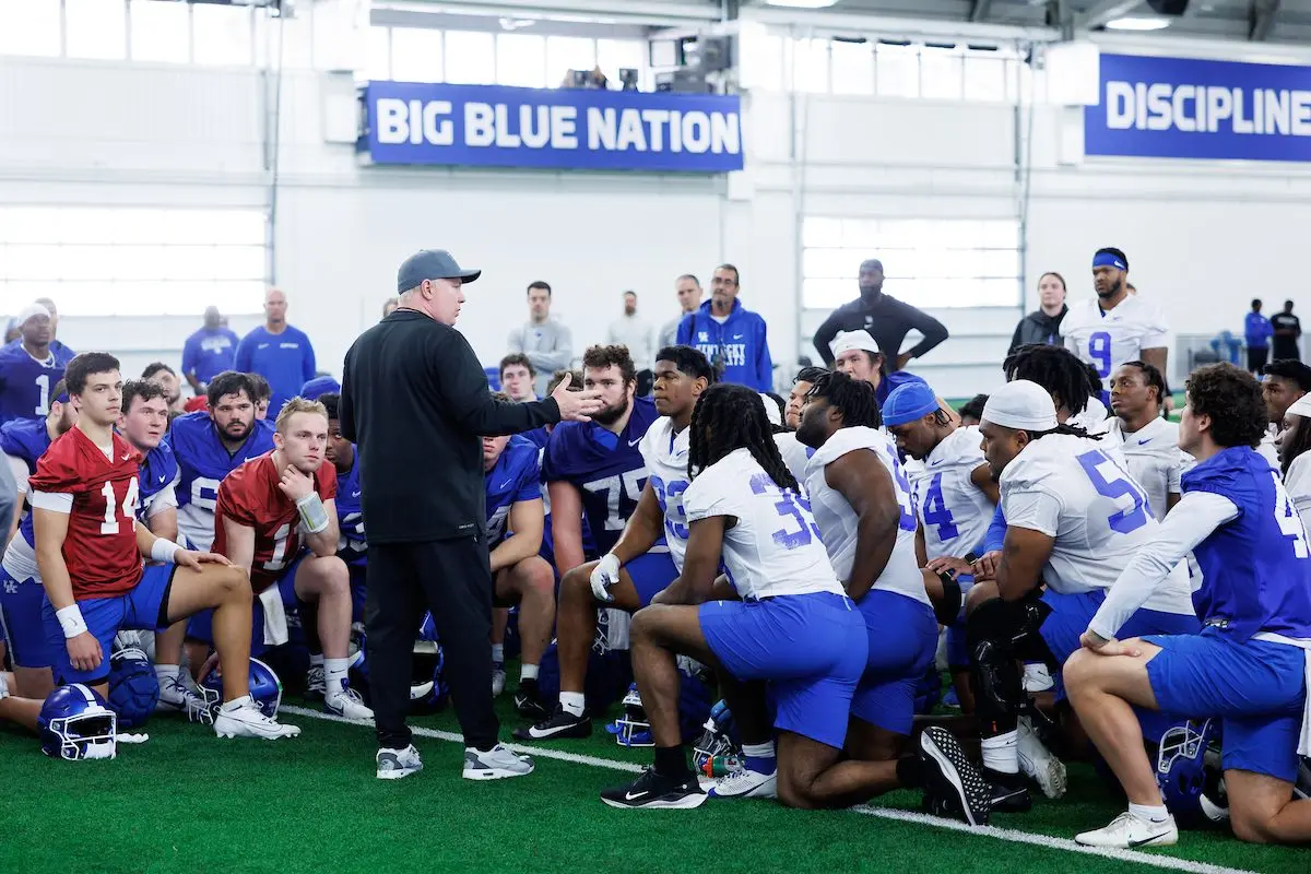 day-one-of-kentucky-spring-football-practice-elliott-hess-uk-athletics