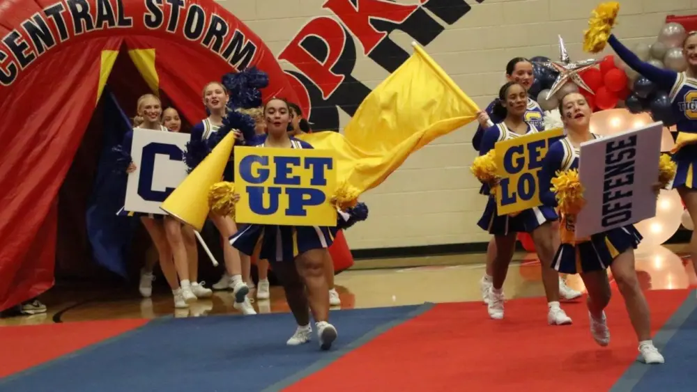 caldwell-cheer-4-2