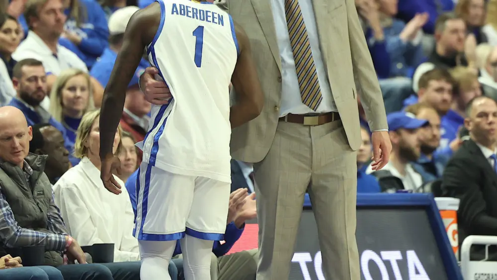 pope-hugs-aberdeen-2