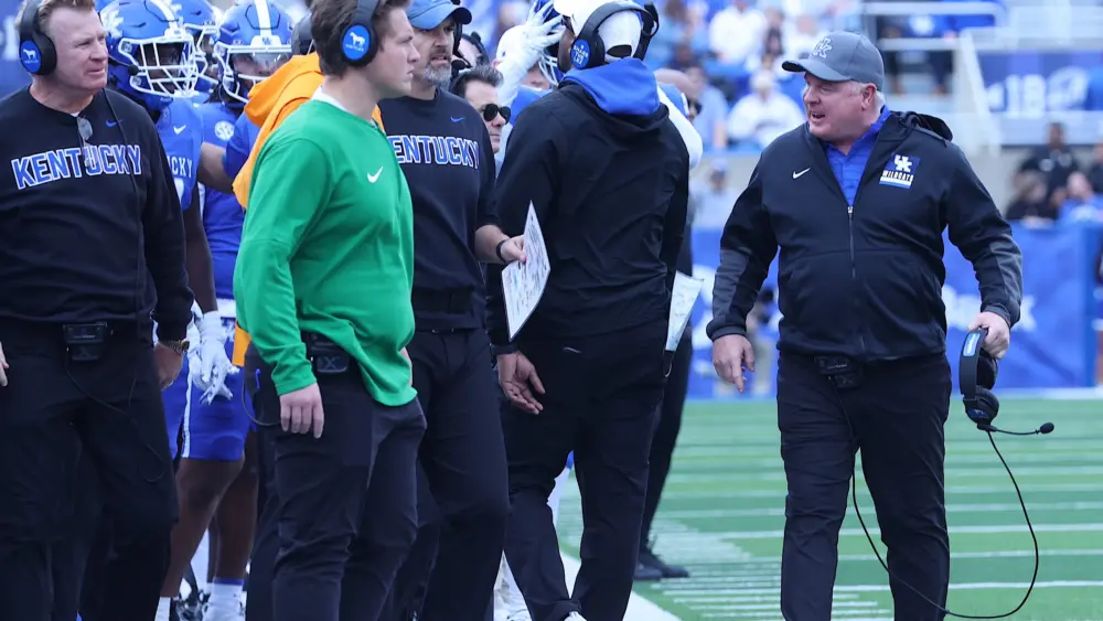 stoops-unhappy-after-a-play-2