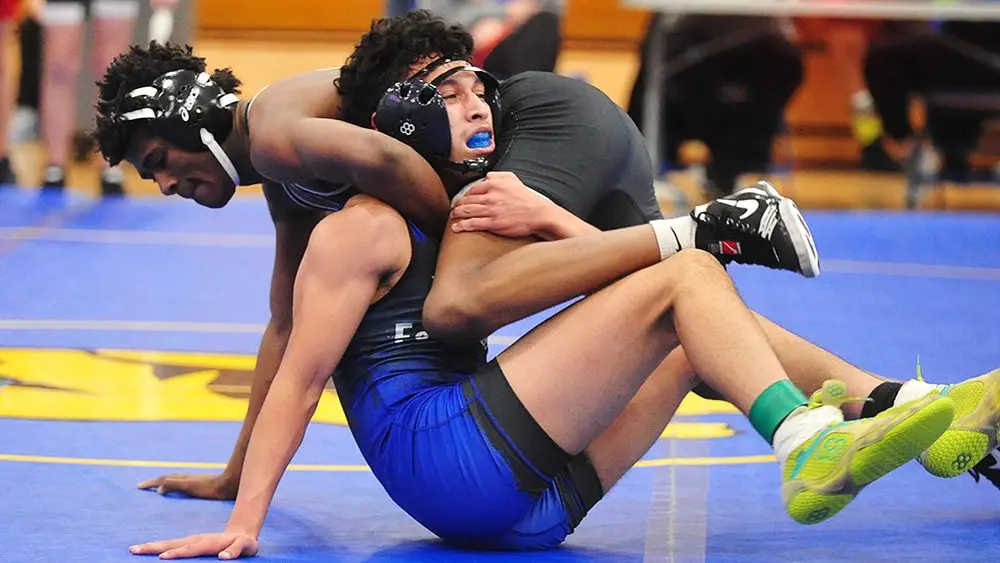 trigg-wrestling-at-armstrong-duals