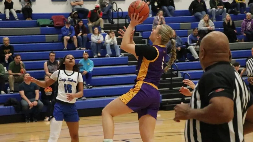 lyon-fort-girls-42-2