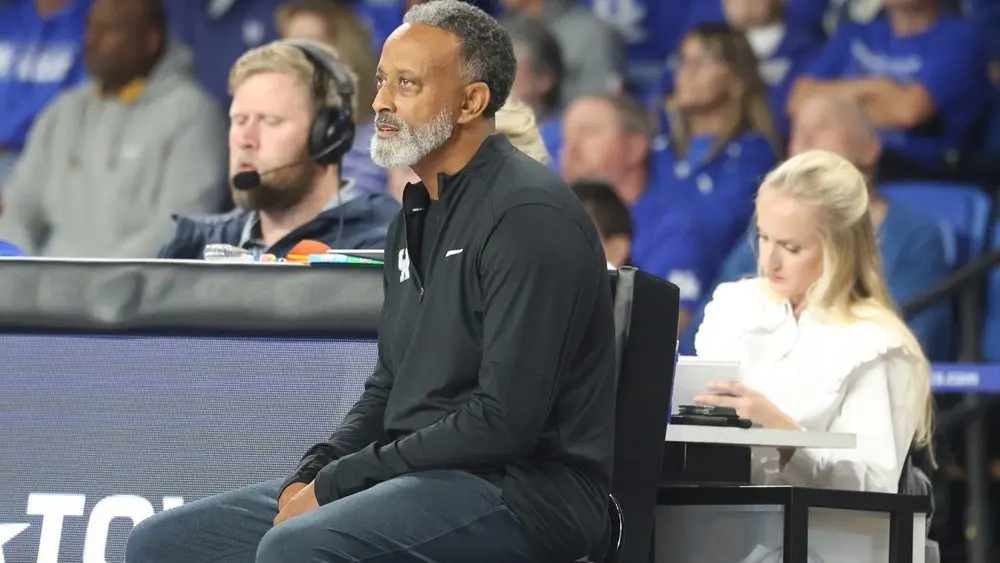 coach_brooks_1000x563_recrop