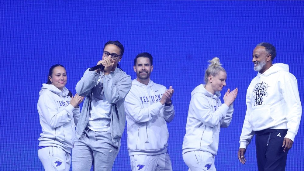 resized_1000x563_group