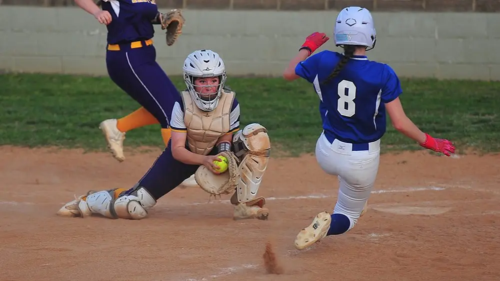 lyon-crittenden-softball