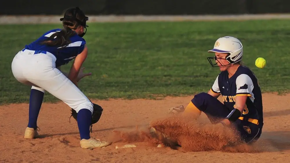 crittenden-lyon-softball