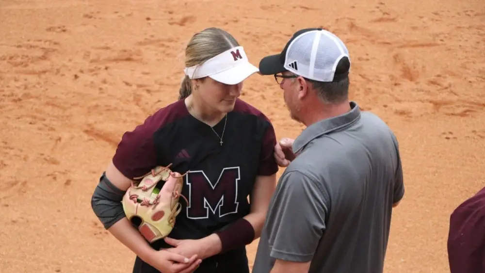lady-maroons-apollo-20-2