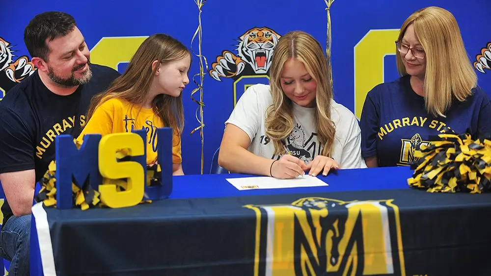 aubrey-lancaster-signs