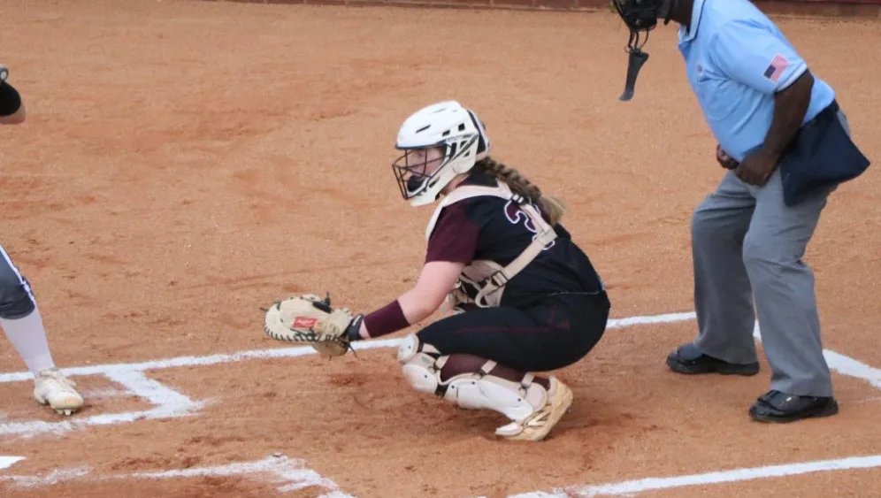 lady-maroons-apollo-60-2