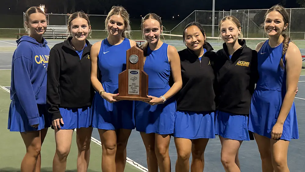 caldwell-girls-with-region-tennis-trophy