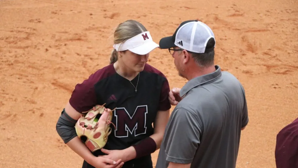 lady-maroons-apollo-20-3