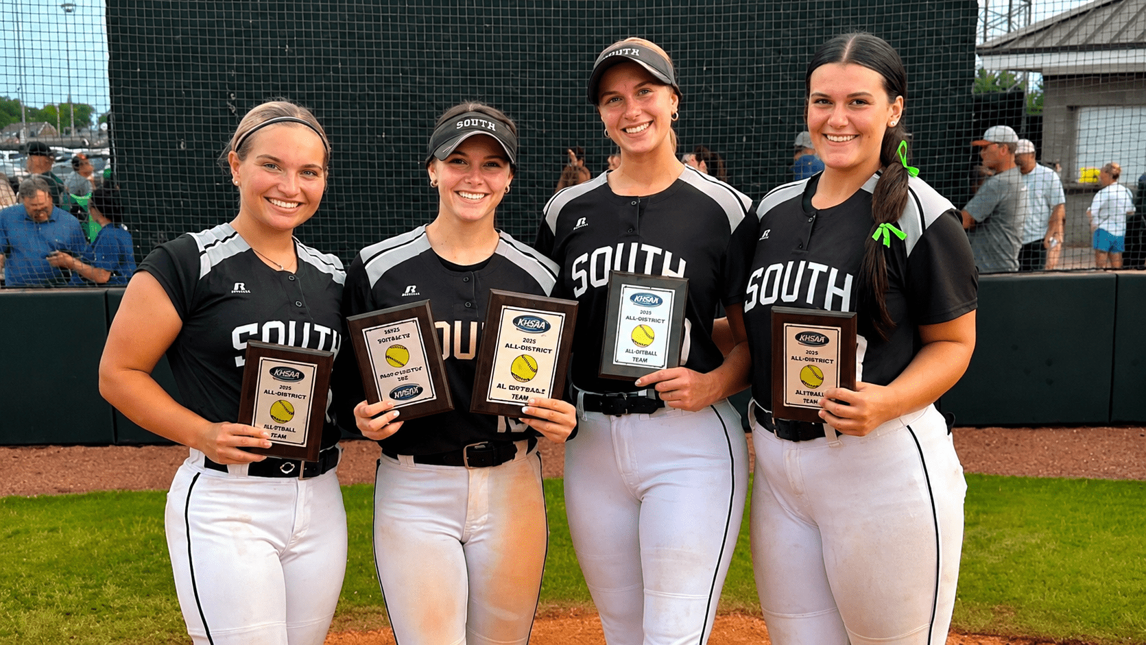 Layla Ogden Hits Bomb to Keep South Warren Title Hopes Alive
