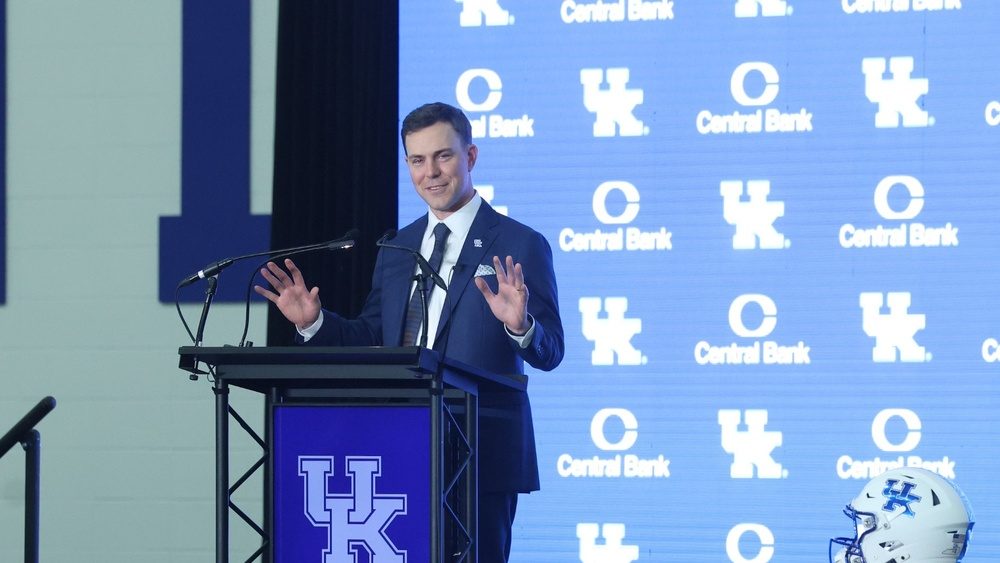 Elite Fundraiser J Batt Leaving Michigan State to Become UK AD