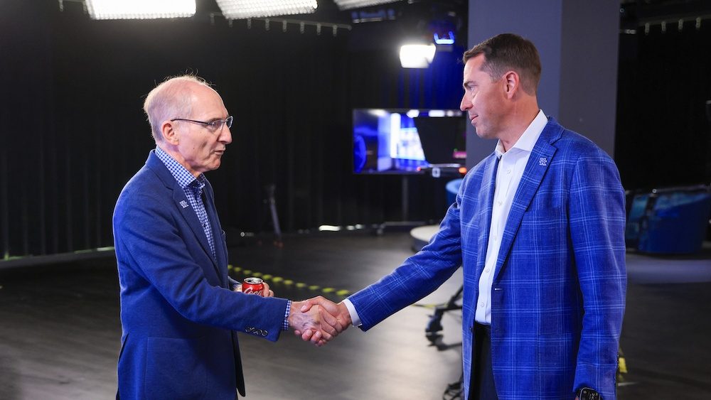 J Batt Considers Mitch Barnhart a ‘Legend’