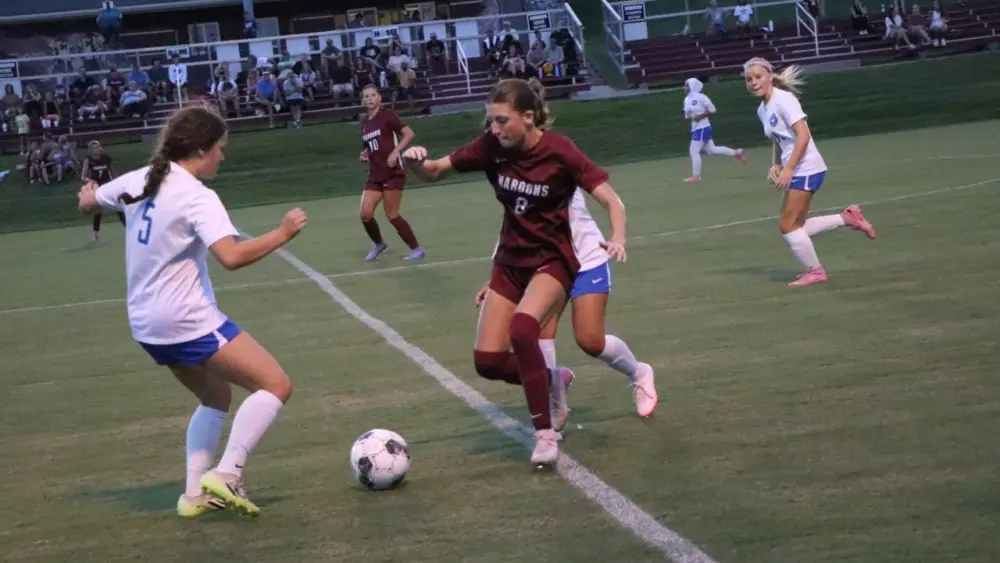 lady-maroons-apollo-54-3