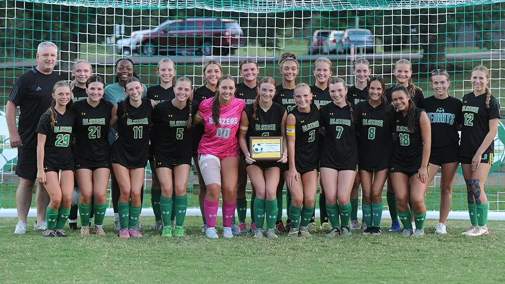 uha-girls-with-region-plaque