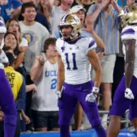 Washington's Jalen McMillan (11) against the UCLA during NCAA college football game Friday^ Sept. 30^ 2022^ in Pasadena^ Calif.