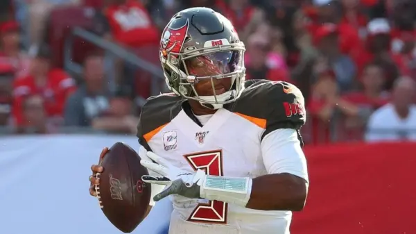 Nov 10^ 2019; Tampa^ FL USA; Tampa Bay Buccaneers quarterback Jameis Winston (3) scrambles for yardage during an NFL game.