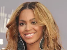 Beyoncé at the 2014 MTV Video Music Awards at the Forum^ Los Angeles.