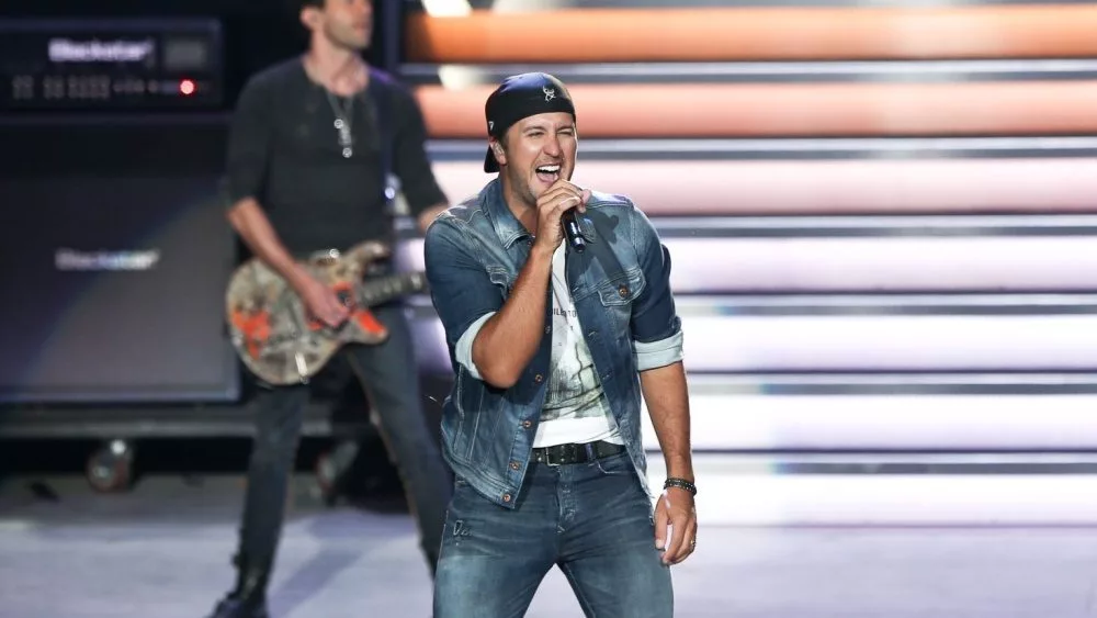 Luke Bryan performs onstage at the PNC Bank Arts Center on June 2^ 2016 in Holmdel^ New Jersey.