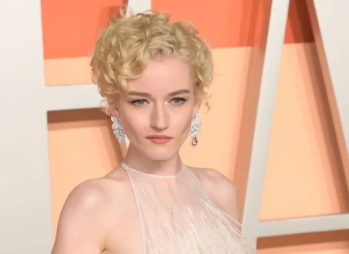 Julia Garner at the Vanity Fair Party. Los Angeles^ CA. 02MAR2025