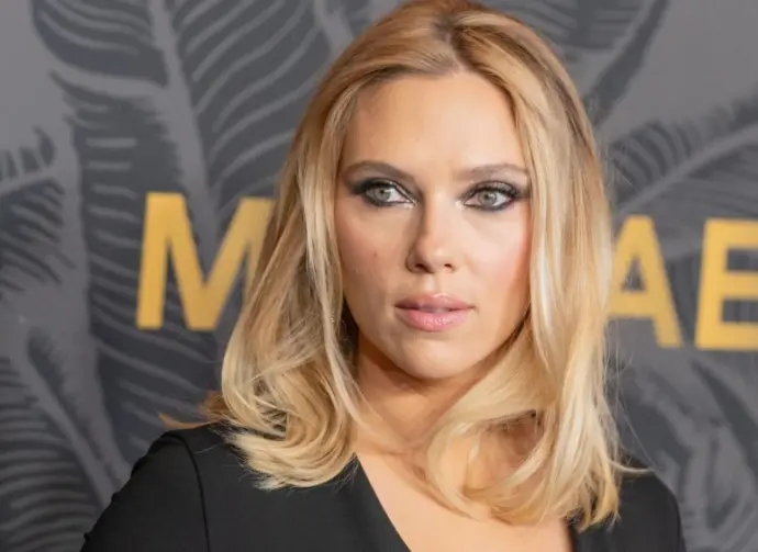 Scarlett Johansson attends the 2023 God's Love We Deliver Golden Heart Awards at The Glasshouse in New York on October 16^ 2023