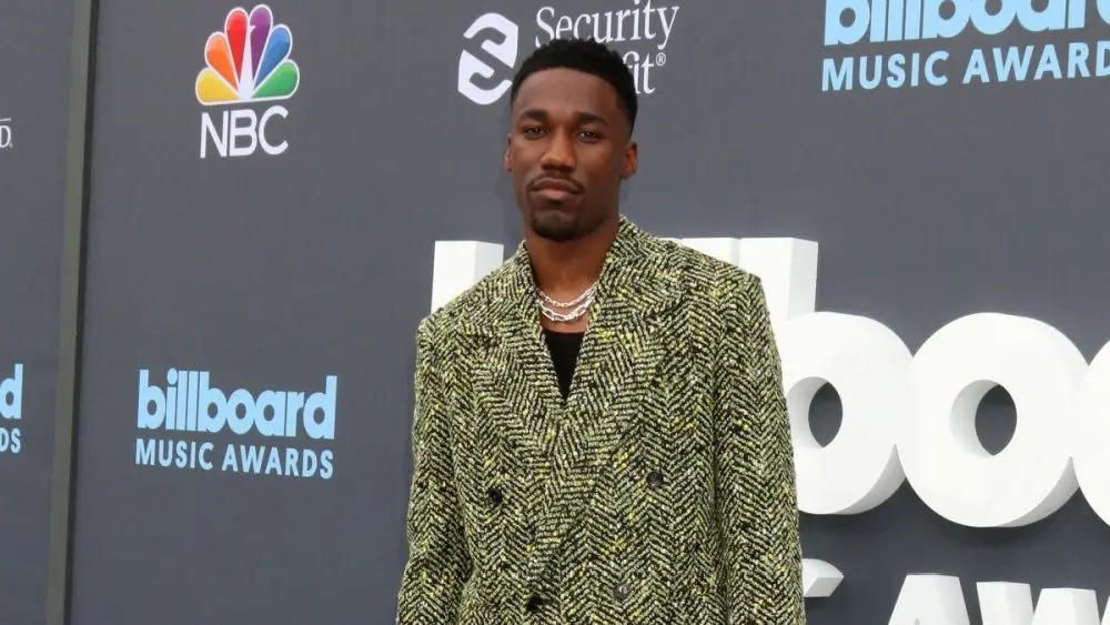 Giveon at the 2022 Billboard Music Awards at MGM Grand Garden Arena on May 15^ 2022 in Las Vegas^ NV